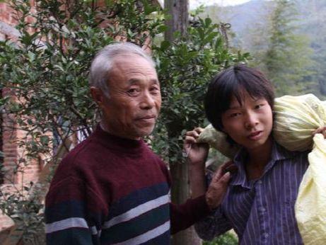 村头吃瓜王大娘,揭秘乡村生活的趣味与智慧