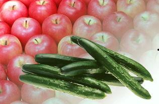 同时吃瓜和苹果,同时品尝瓜与苹果的独特体验